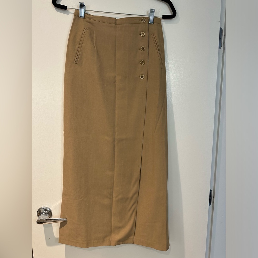EUC Vintage Hechter tan midi wrap skirt size 4